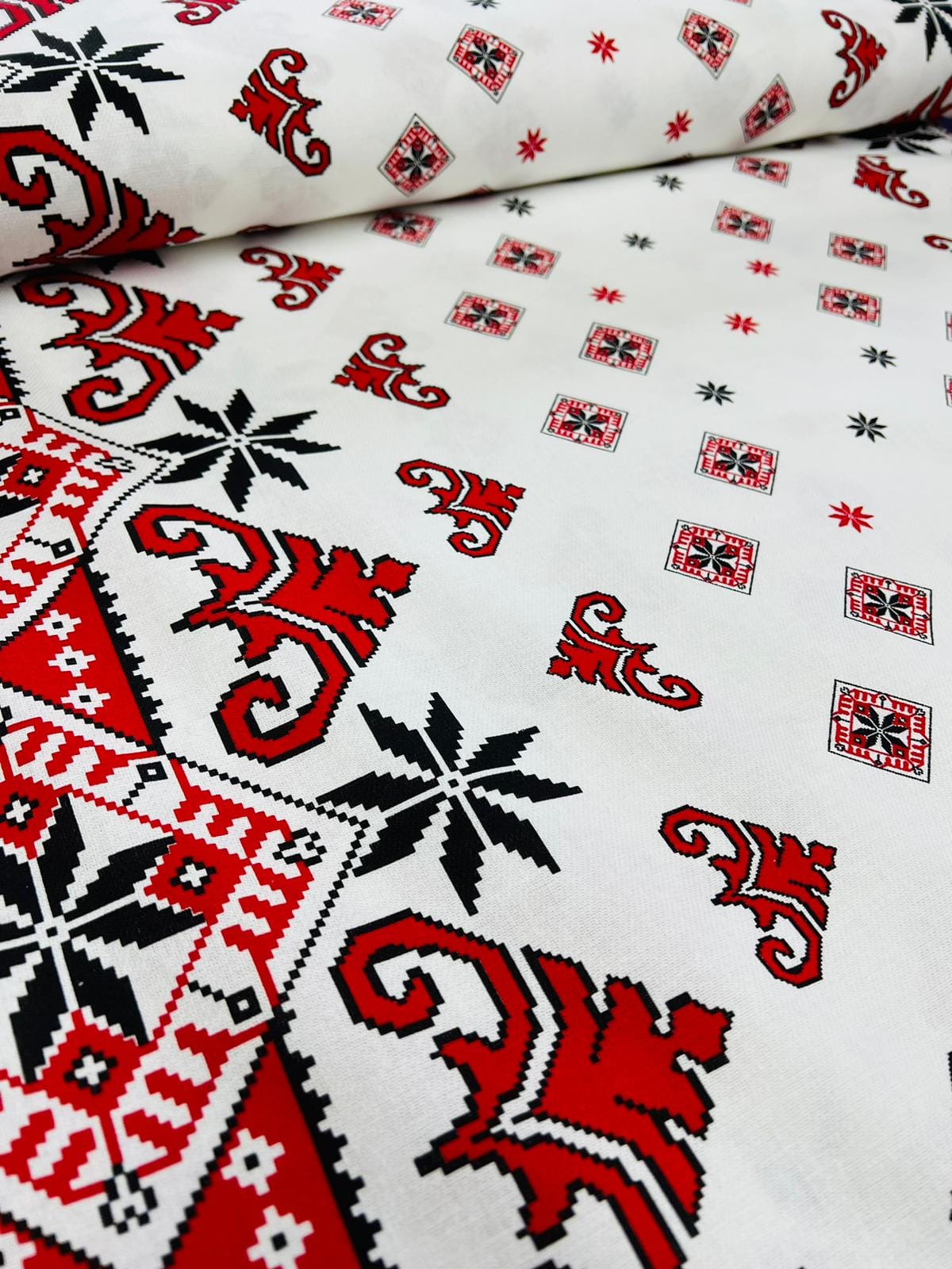 Material pentru fața de masă model Tradițional cu steluțe - imagine 2