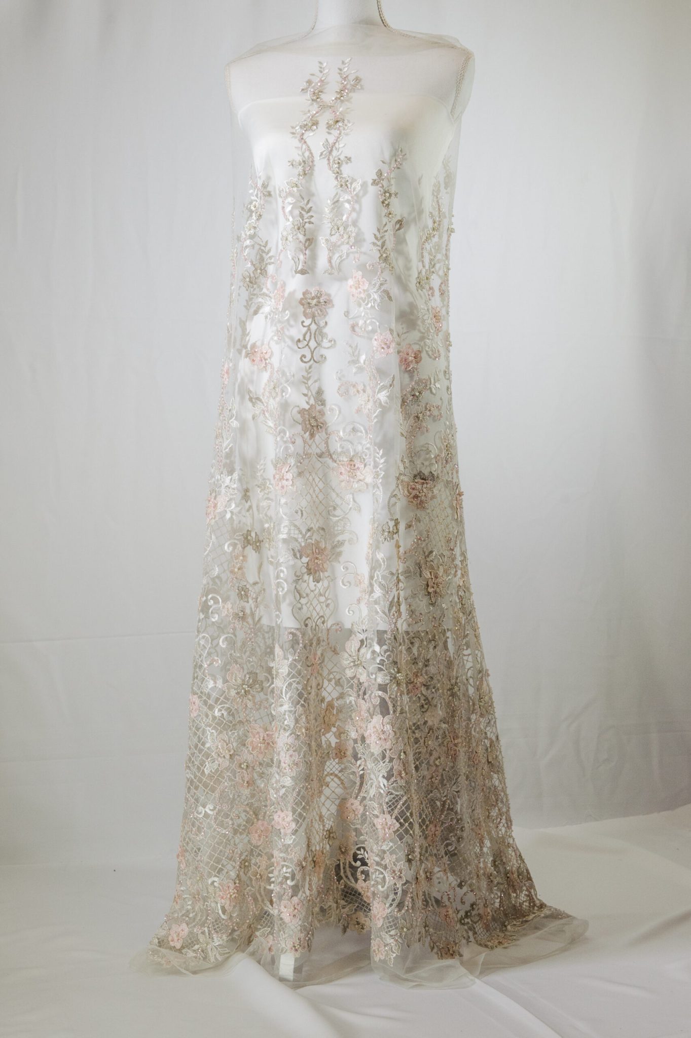 Broderie Gri cu mărgele și Paiete Roz, Crem - imagine 3