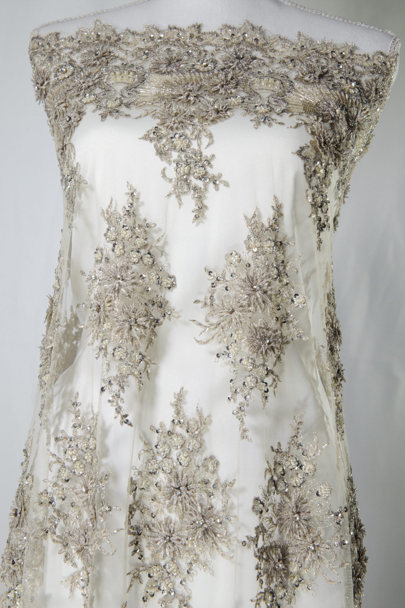 Broderie cu Perle, mărgele și Paiete flori 3D - imagine 2