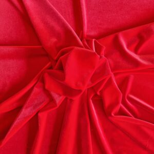 Catifea roșie pe fir de mătase naturală