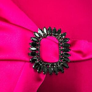 Cataramă ovală cu cristale Negre