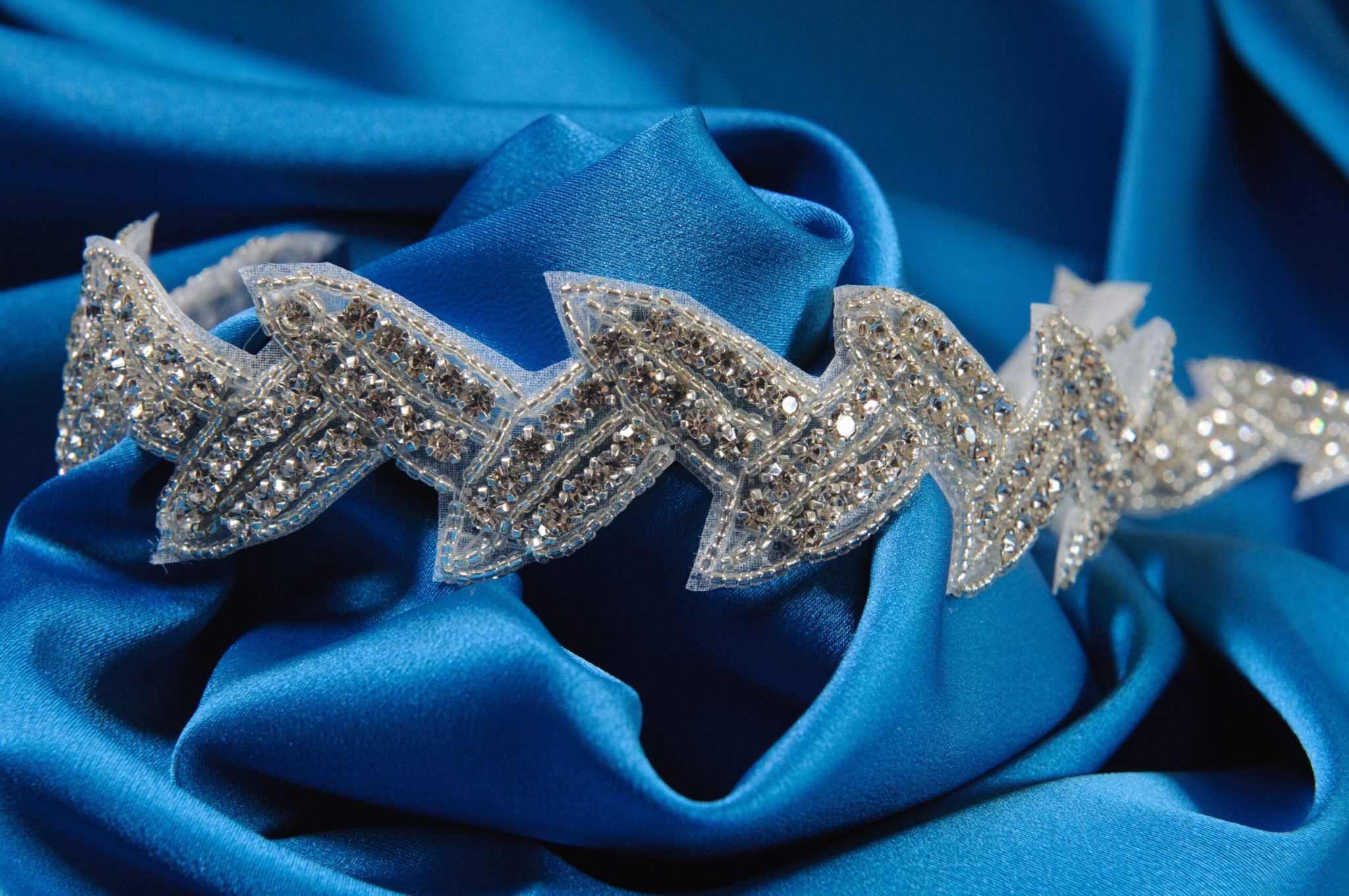 Bandă decorativă argintie, termoadezivă - imagine 3