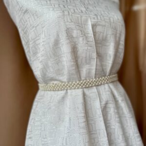 Brocard Alb cu fir argintiu