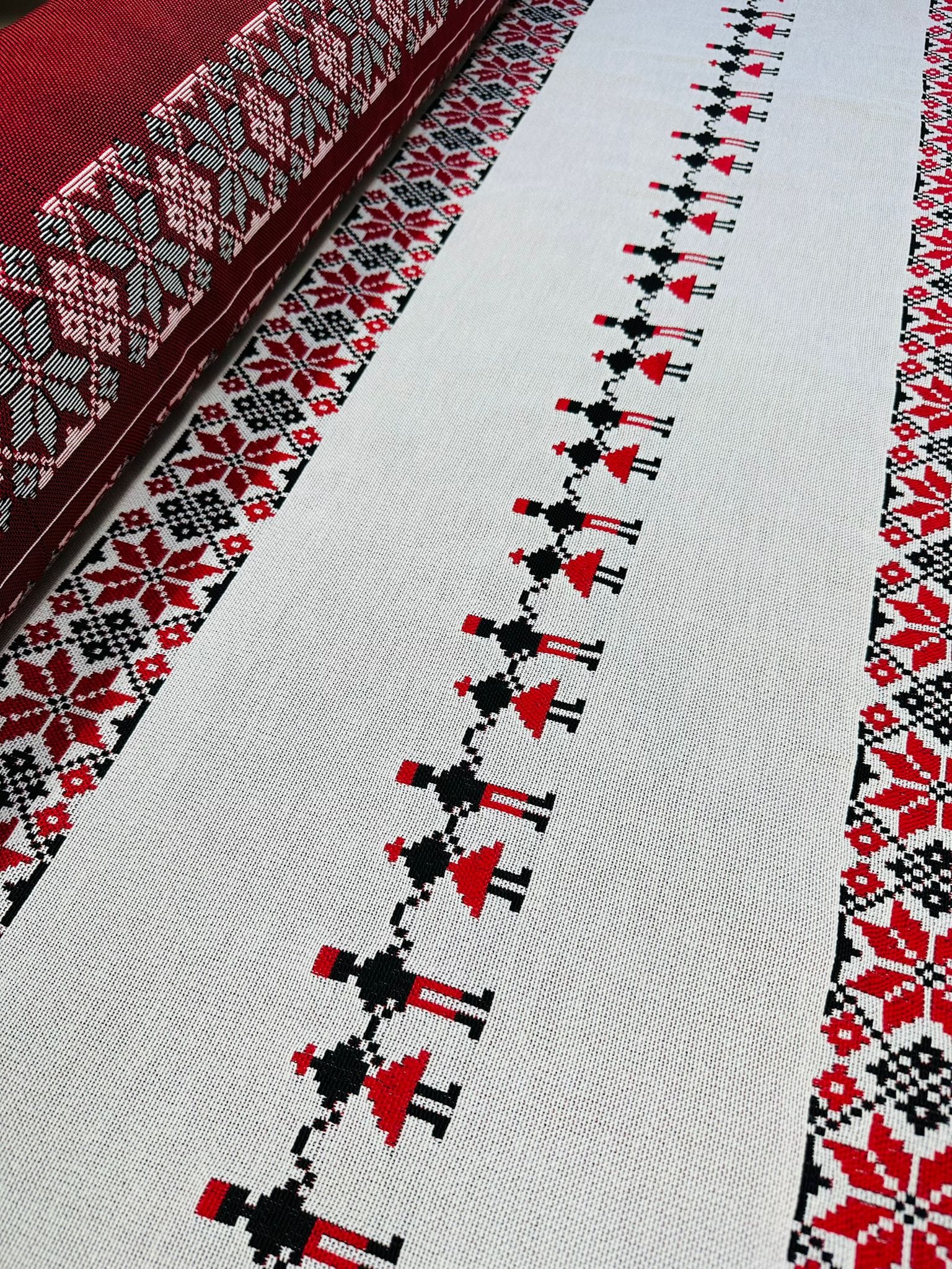 Țesătură pentru tapițerie model tradițional - imagine 2