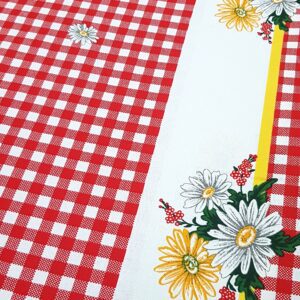 Material pentru fața de masă roșu cu floricele