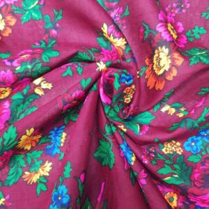 Țesătură pentru port popular Vișiniu cu flori mari