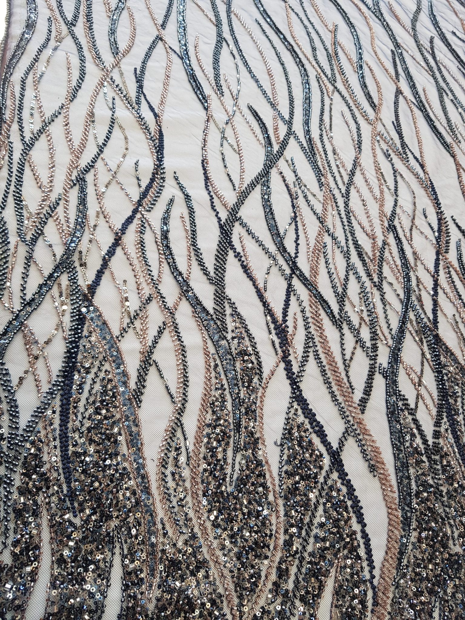 Broderie pe tull bleomarin